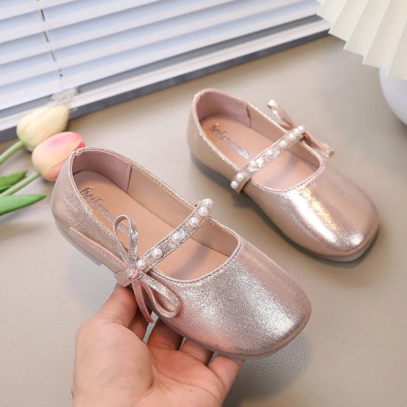 2023 New Soft Princess Shoes Silver Kids Fashion Mary Janes for Party Wedding Shows Versatile Bow Children Girls Shoes Pearls