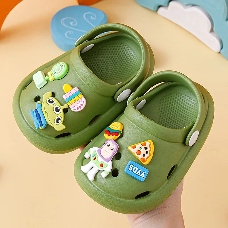 2023 Clogs Boys Girls Summer Kids Children's Hole Shoes Infant Indoor Slippers Non-Slip Beach Sandals Toddler Home Shoes Baby