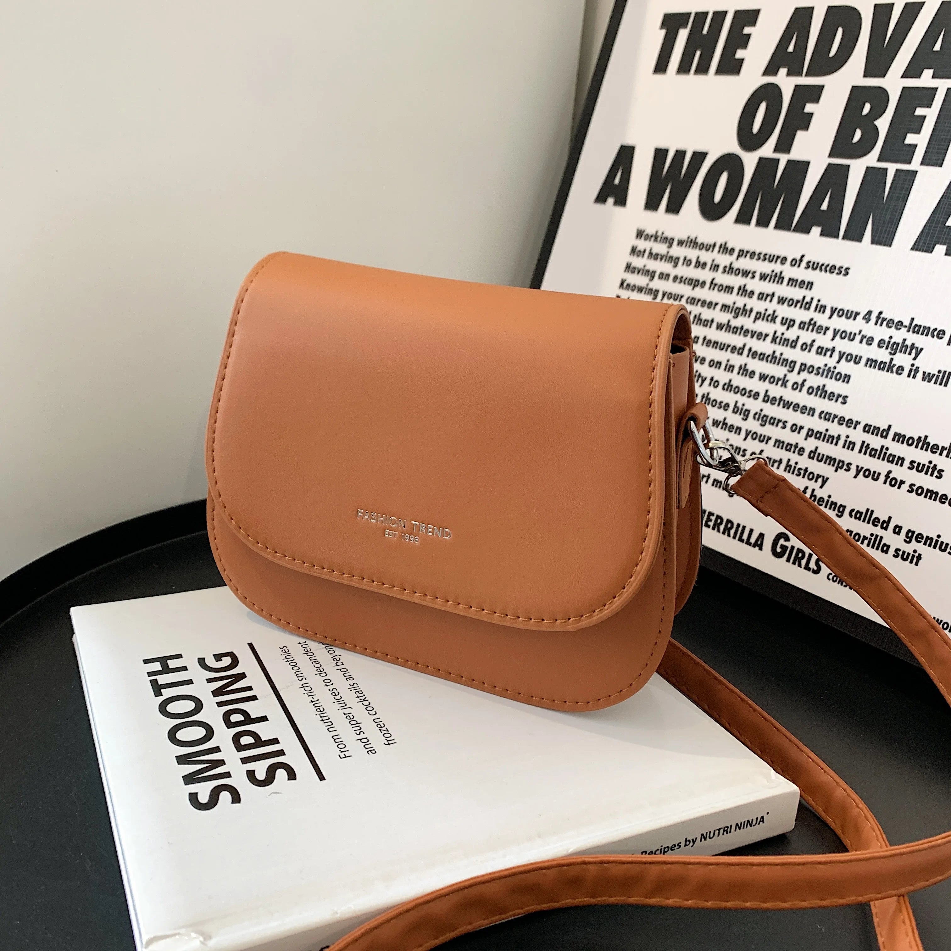 Women Trendy Saddle Shoulder Bag PU Leather Crossbody Bag Simple Solid Color Flap Messenger Bag Designer Handbags Pouch