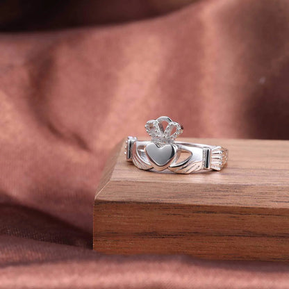 Trumium Women's Claddagh Irish Ring 925 Sterling Silver ring Love Heart Celtic Knot Crown Engagement Wedding Band Free Engraving