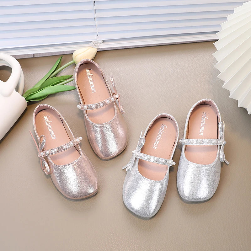 2023 New Soft Princess Shoes Silver Kids Fashion Mary Janes for Party Wedding Shows Versatile Bow Children Girls Shoes Pearls