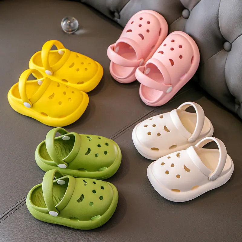 2023 Clogs  Boys Girls Summer Kids Children's Hole Shoes Infant Indoor Slippers Non-Slip Beach Sandals Toddler Home Shoes Baby